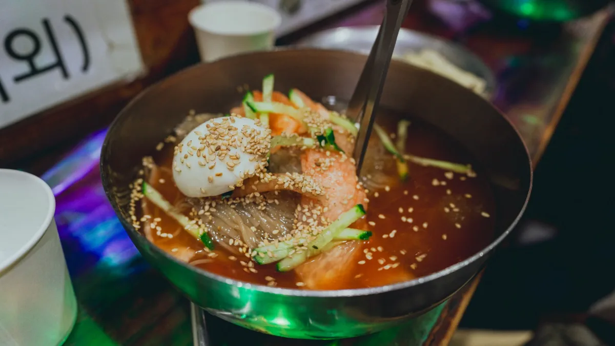 釜山小麦冷面：战时诞生的冷面条与哪里吃
